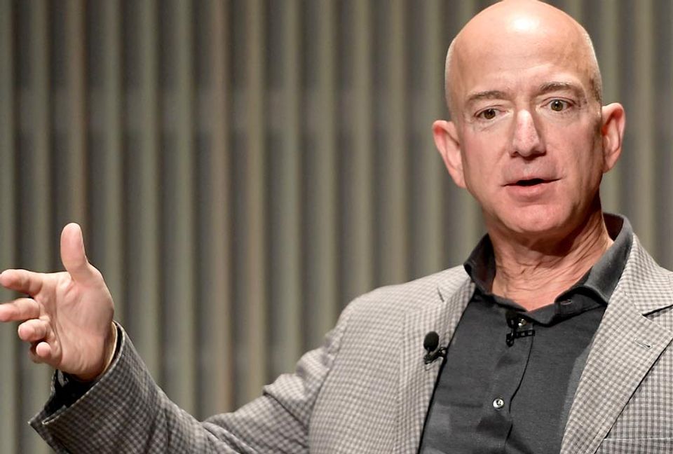 Jeff Bezos' divorce drama and those awful sexts: Why we can't look away ...