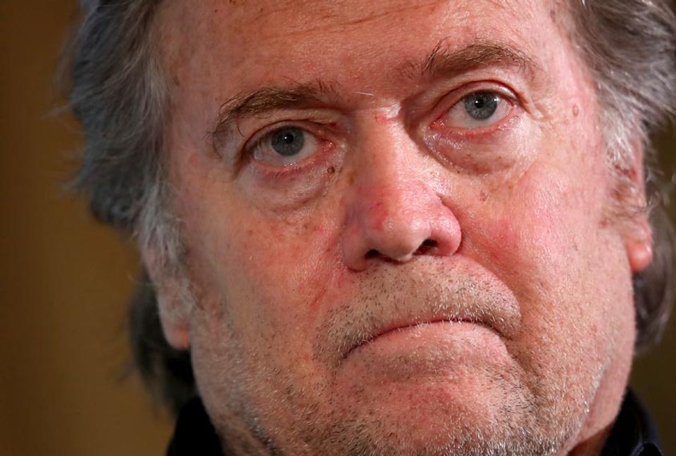 Former Trump Strategist Steve Bannon Arrested On Charges Of Defrauding ...